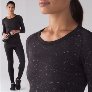 Lululemon black long sleeve speckled shirt